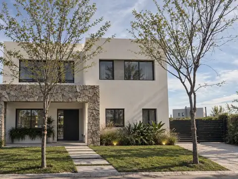 Casa en Venta en Pilar, USD 245.000