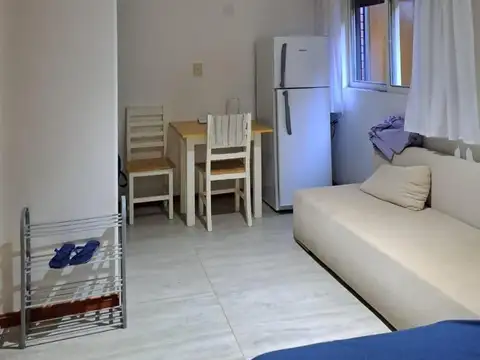 Monoambiente reciclado en Plaza San Martín 