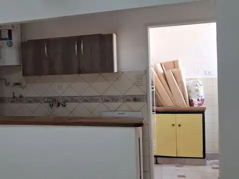 Casa - Alquiler - Argentina, La Matanza - Beron de astrada 2230