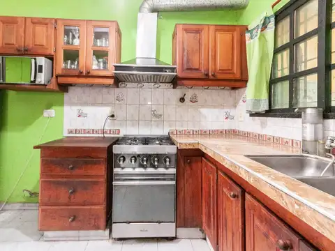Casa 5 ambientes con 1 baño