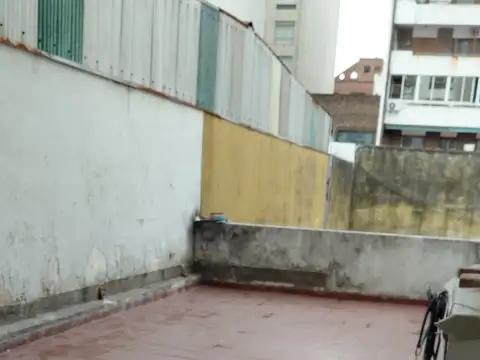 Av. Mitre 600, Piso 1