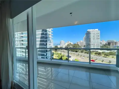 Departamento en Alquiler en Punta del Este, USD 22.000