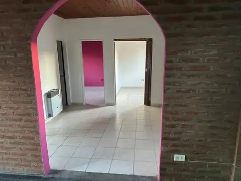 Casa 4 ambientes con 1 baño