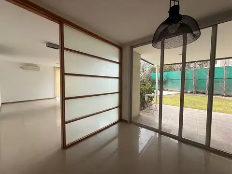 Casa en Alquiler de 3 dormitorios