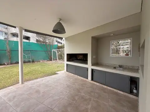 Casa en Alquiler en Valle Escondido, $ 3.700.000