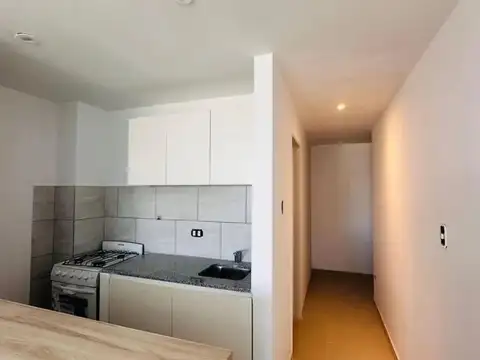 MONOAMBIENTE EN VENTA LA PLATA SOBRE AV. 13 - A METROS DE PA