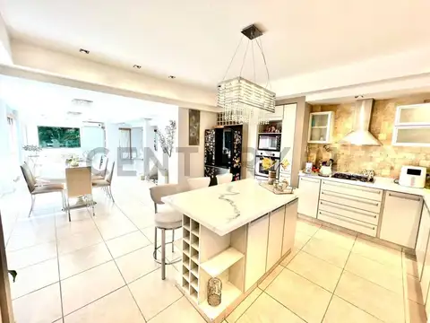 VENTA CASA 6 AMBIENTES EN COUNTRY SAN DIEGO