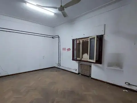 Depto Tipo Casa 4 ambientes con 2 baños