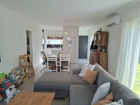 Depto Tipo Casa en Venta con 2 cocheras
