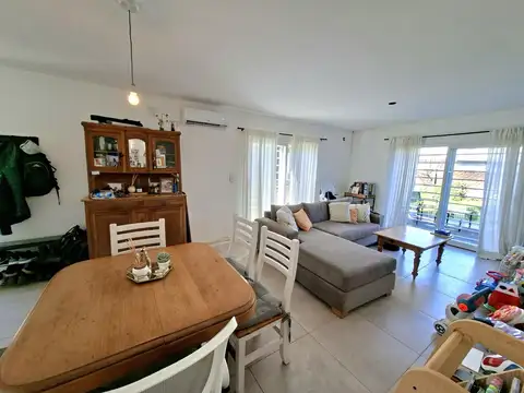 Depto Tipo Casa en Venta en Joaquin Gorina, USD 135.000