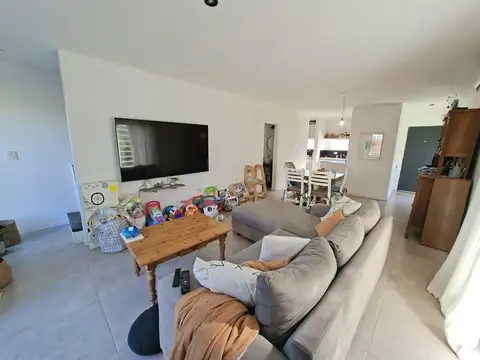 Depto Tipo Casa en Venta 4 años