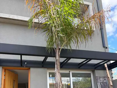 Depto Tipo Casa en Alquiler en San Isidro, USD 2.400