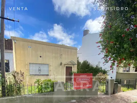 TERRENO CON CASA LOMAS DE SAN ISIDRO 260 M2