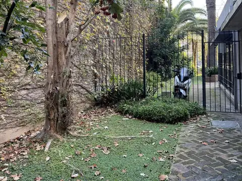 Local en Alquiler en Acassuso, $ 400.000