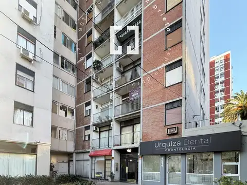 AV. SANTA FE  al 1066