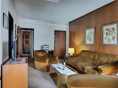 Departamento 4 ambientes con 2 baños
