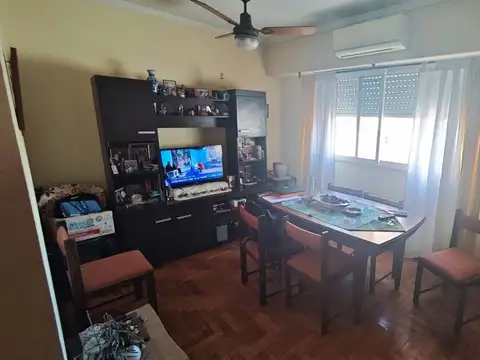 Valentín Gómez 4700