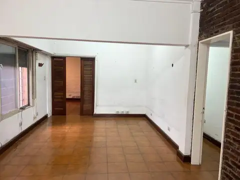 Casa en Alquiler con 2 cocheras