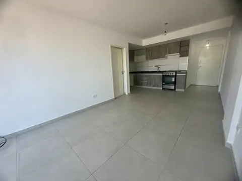 Av. Castañares 5800