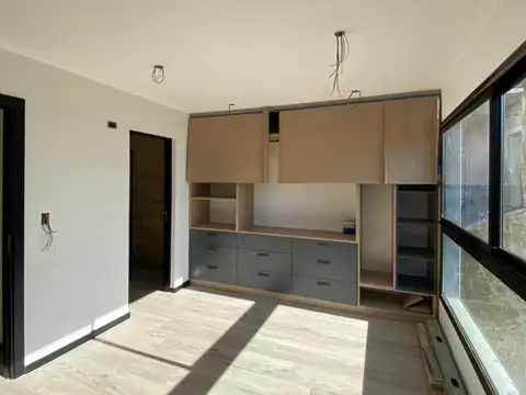 Depto Tipo Casa en Venta con 1 cocheras