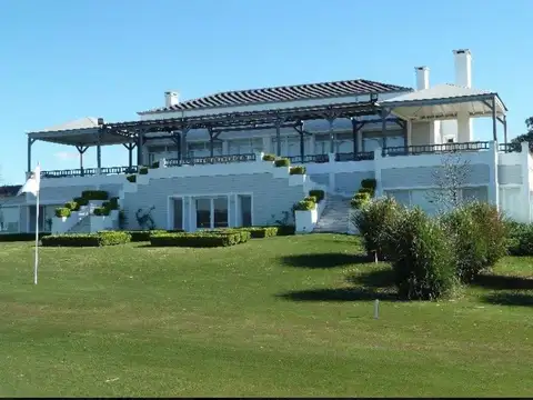 Everlinks Golf y Country Clulb