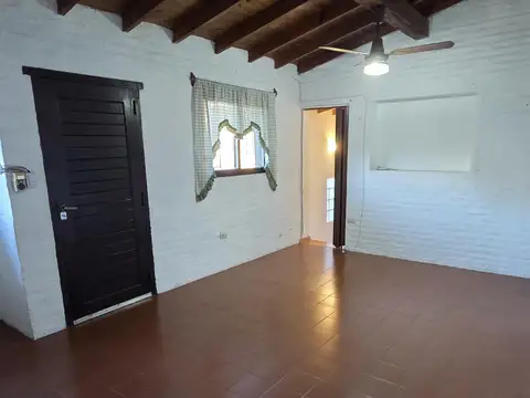 Depto Tipo Casa en Alquiler de 2 dormitorios