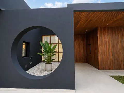 VENTA CASA MAPUCHE PILAR CENTRAL MODERNA PILETA