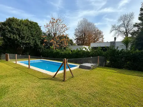 Casa en Venta con 1 cochera
