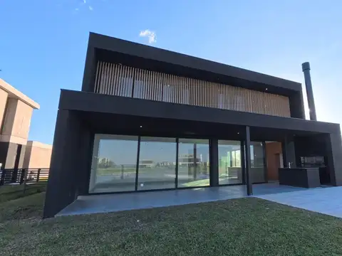 Casa en Venta al Este