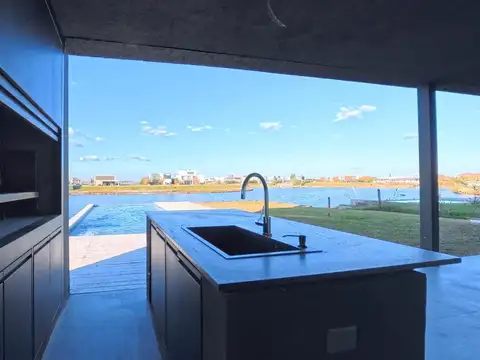 Casa en Venta al Este