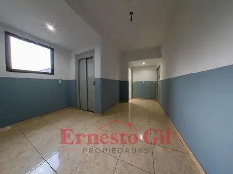 La Crujia 3700, Piso 1