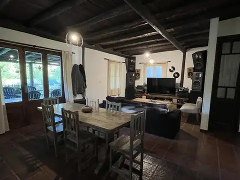 Casa en Venta con 4 cocheras