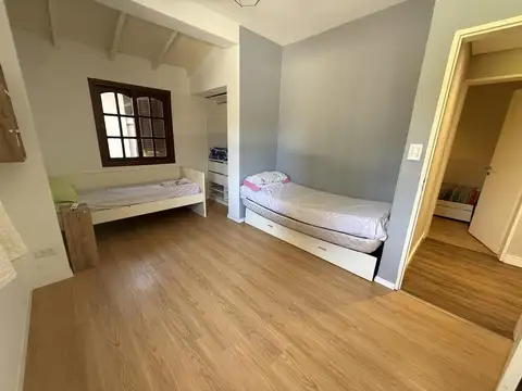 Casa en Venta con 10 cocheras
