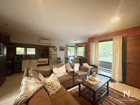 Casa 4 ambientes con 2 baños