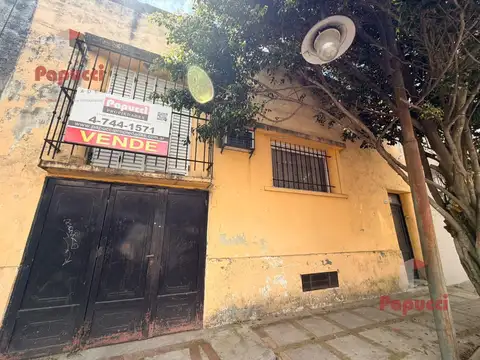 Casa sobre lote propio a metros de Av. Libertador — Ideal inversión o reciclaje