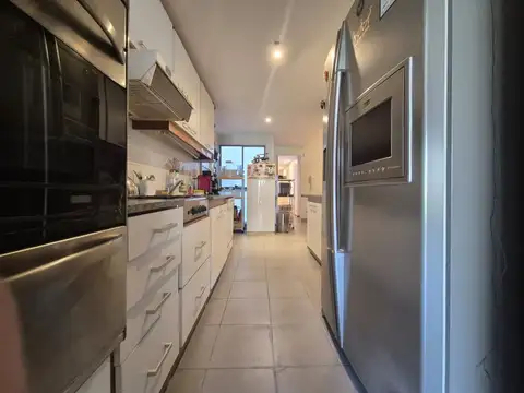 Departamento 6 ambientes con 4 baños