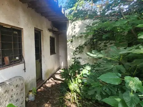 CASA PH EN VENTA EN LOMAS DE ZAMORA A RECICLAR