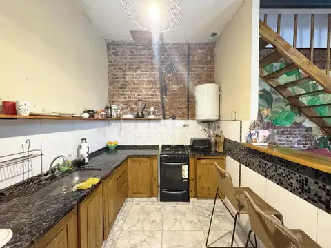 PH 4 AMBIENTES CON PATIO Y TERRAZA