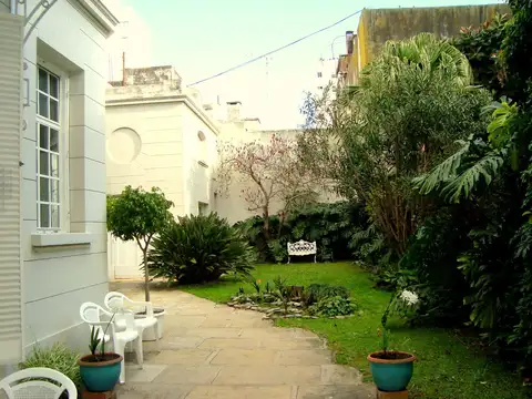 Casa 7 ambientes con 3 baños