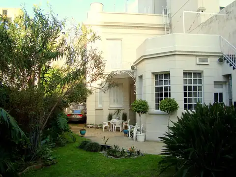Casa de estilo, en venta. La Plata