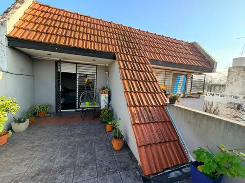 Depto Tipo Casa en Venta 40 años