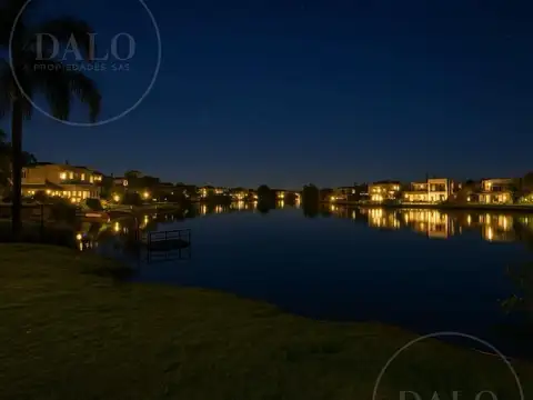 Terreno en venta al agua en San Matias Area 5