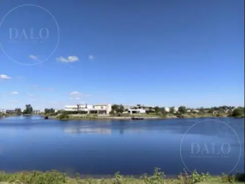 Terreno en venta al agua en San Matias Area 5 