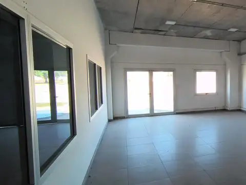 Galpones en San Lorenzo Acceso Norte