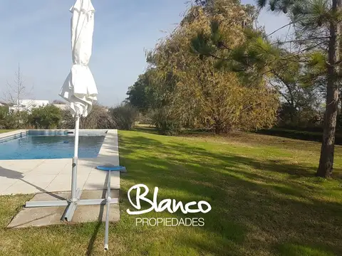 Casa 5 ambientes con 4 baños