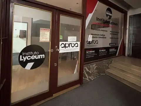 Local en Ramos Mejia de 233mts en ubicación estratégica sobre Av. Rivadavia