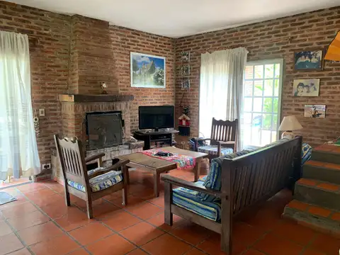 Casa en Venta en Saavedra (Zarate), USD 95.000