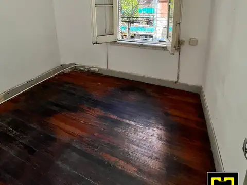 Depto Tipo Casa 7 ambientes con 2 baños