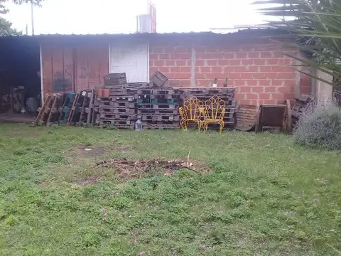 Galpon en Venta 30  mts Fondo