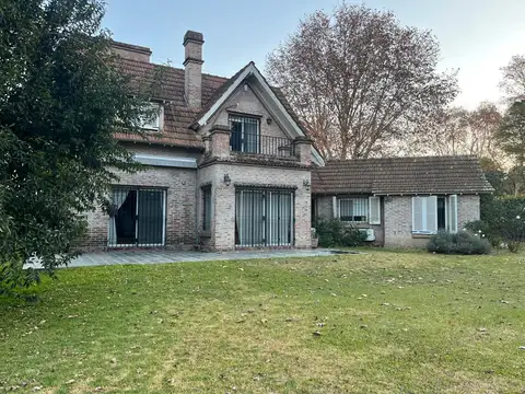 Alquiler casa en Barrio Las Veletas, Bella Vista